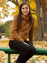Cute girl solo pictures