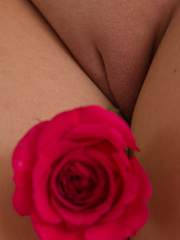 She shows no mercy to the eyes of guys whenever she lets her fingers and that pussy run free on set.
